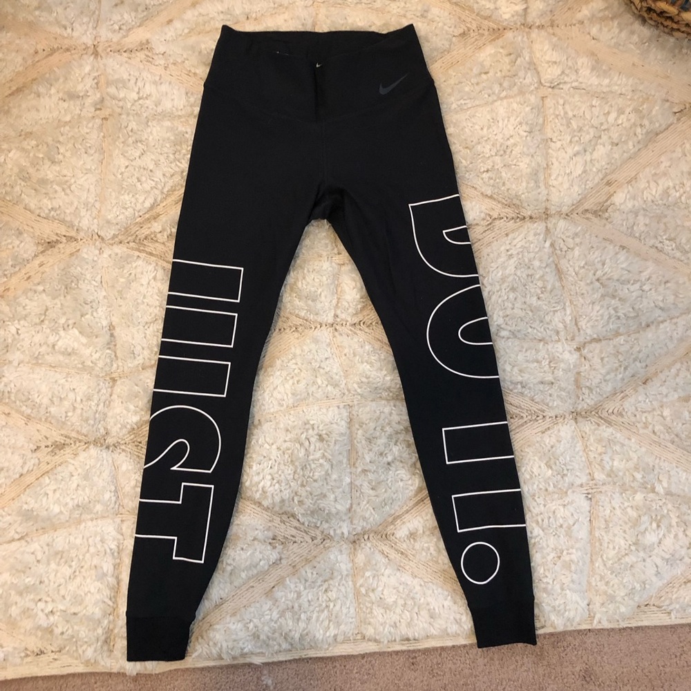 Nike women’s training tight